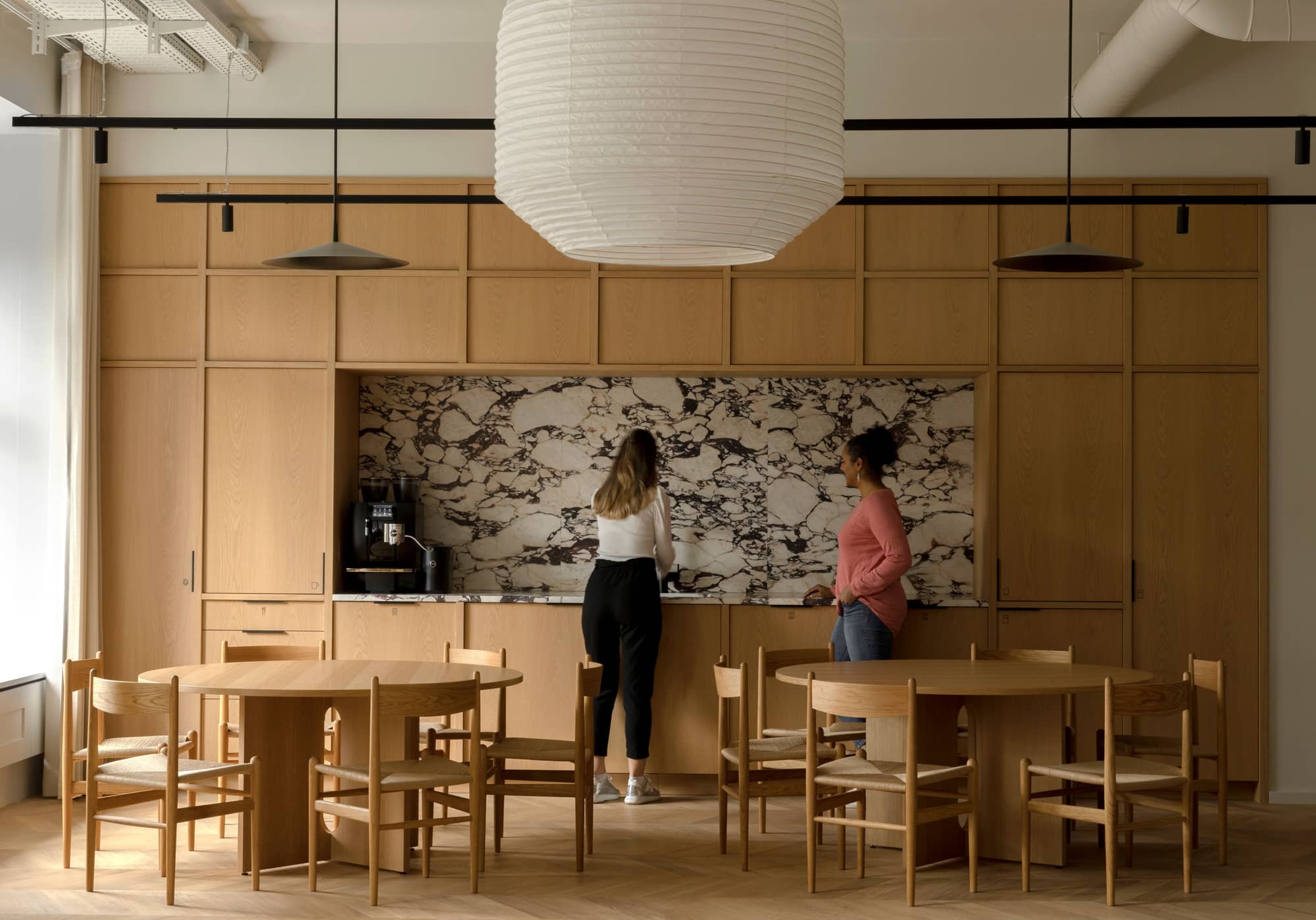 Fora | Flexible Work Spaces | Nein to Five-Podcast