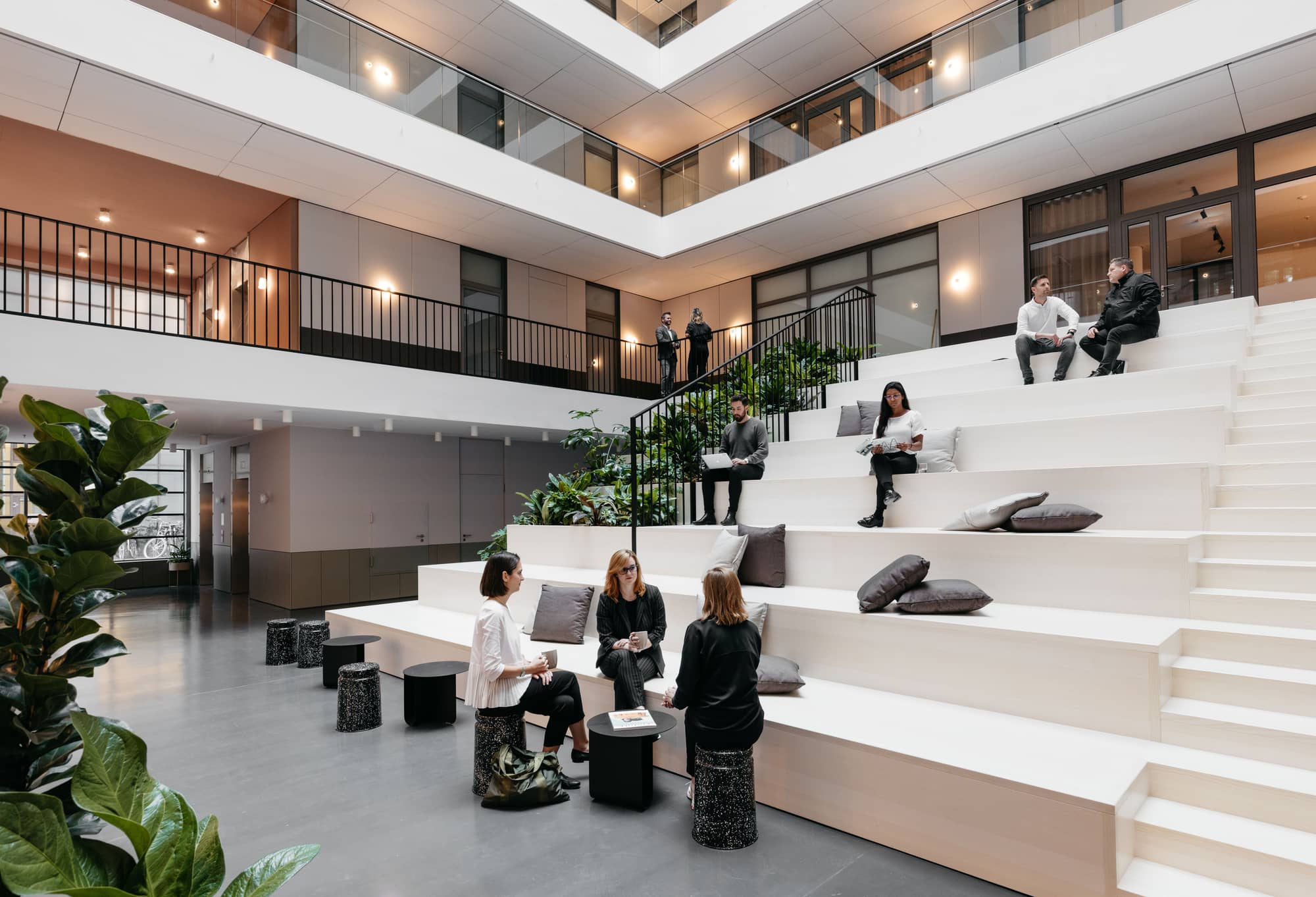 Fora | Flexible Work Spaces | Nein to Five-Podcast